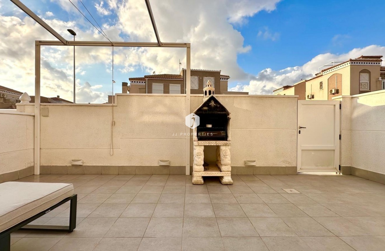 Resale - Bungalow -
Torrevieja - Torreblanca