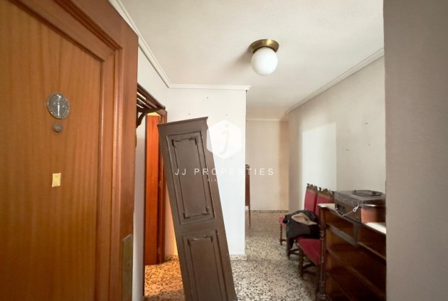 Z drugiej ręki - Mieszkanie w bloku -
Torrevieja