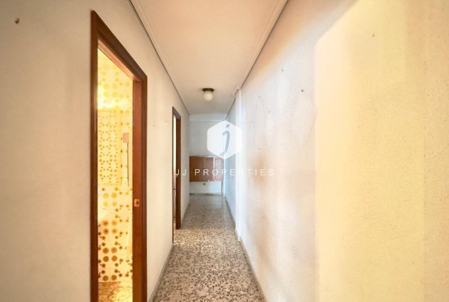 Z drugiej ręki - Mieszkanie w bloku -
Torrevieja