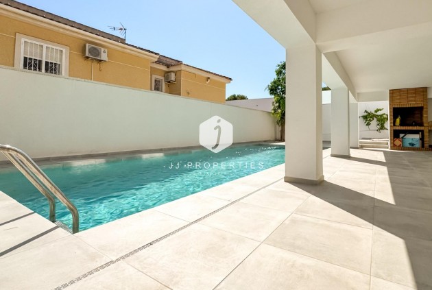 Resale - Villa -
Torrevieja - Los Balcones - Los Altos del Edén