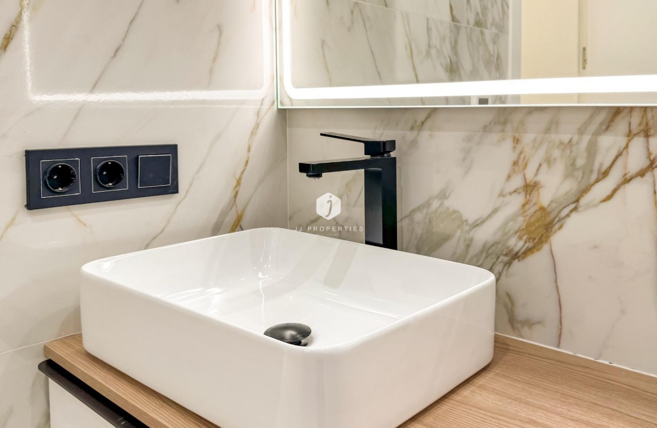 Resale - Villa -
Torrevieja - Los Balcones - Los Altos del Edén