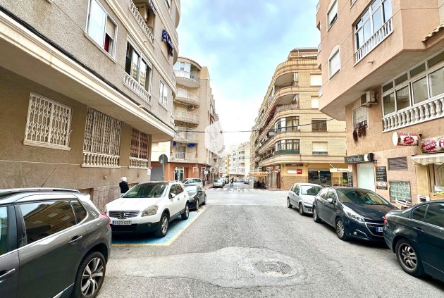 Resale - Apartment / flat -
Torrevieja - Centro