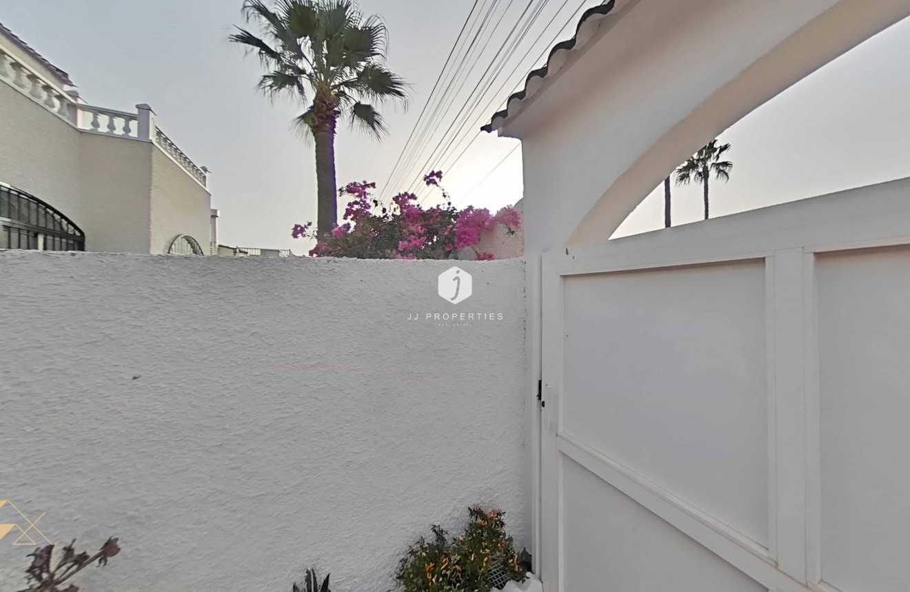 Resale - Villa -
Torrevieja - San luis