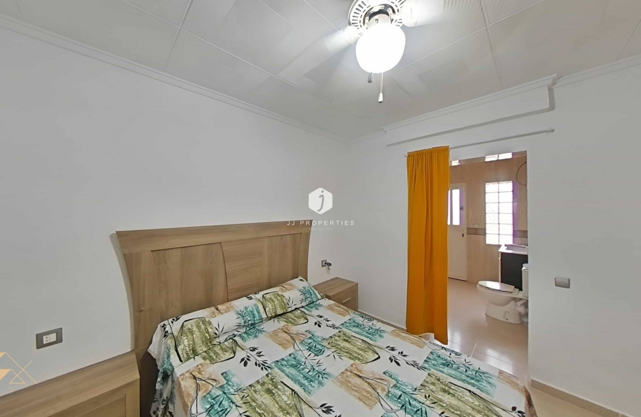 Resale - Villa -
Torrevieja - San luis