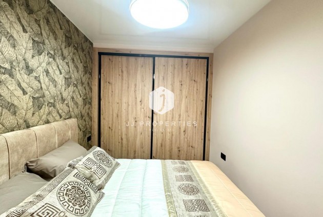 Resale - Apartment / flat -
Torrevieja - Centro