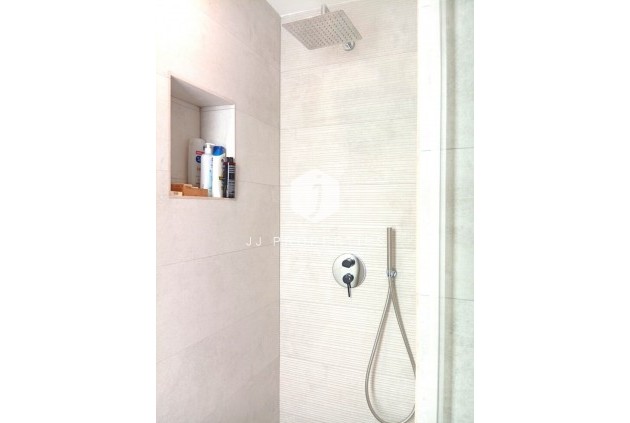 Resale - Villa -
La Finca Golf Resort - Inland