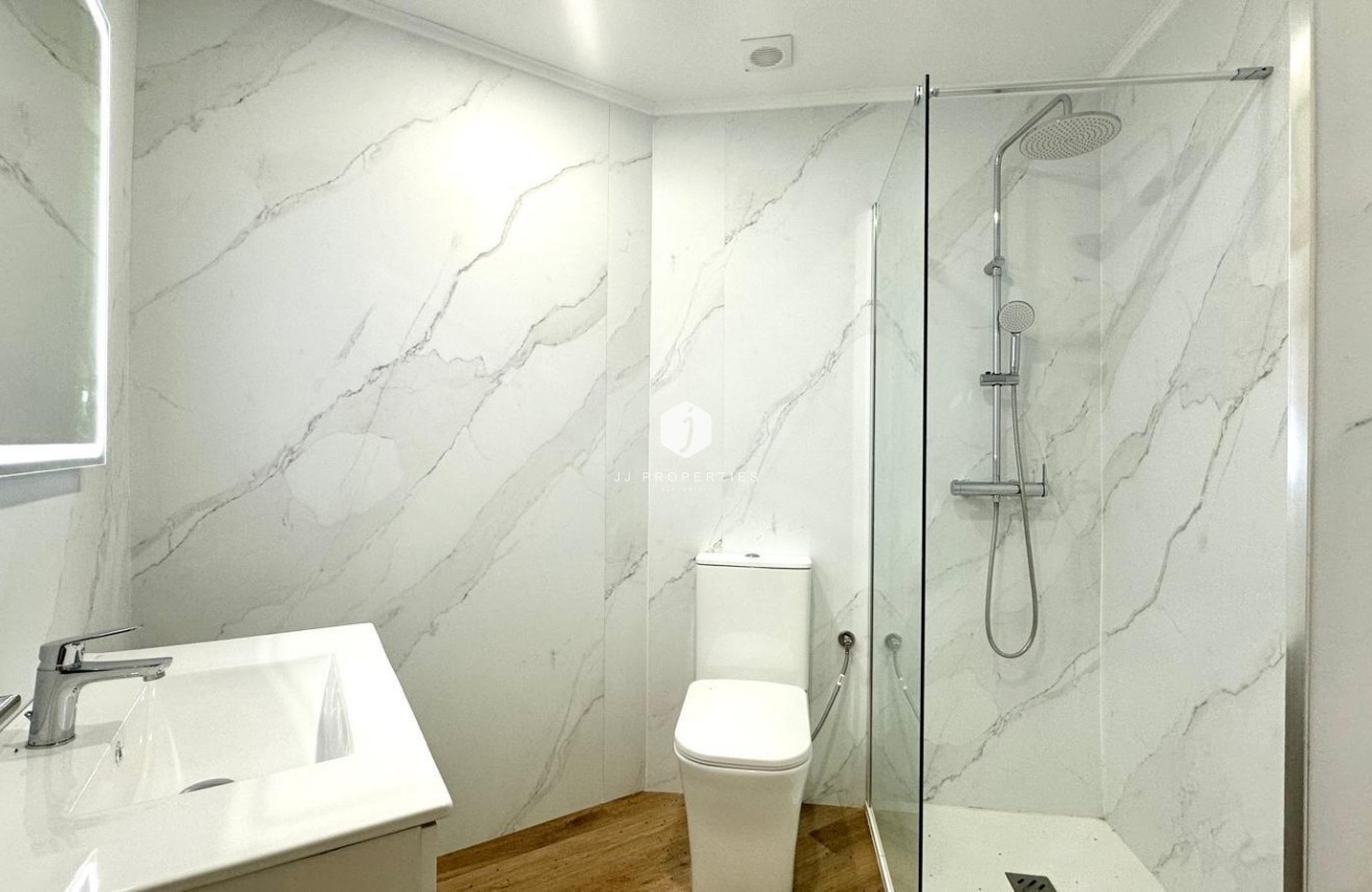 Resale - Apartment / flat -
Torrevieja - La Mata Pueblo