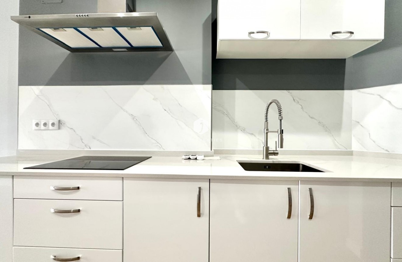 Resale - Apartment / flat -
Torrevieja - La Mata Pueblo