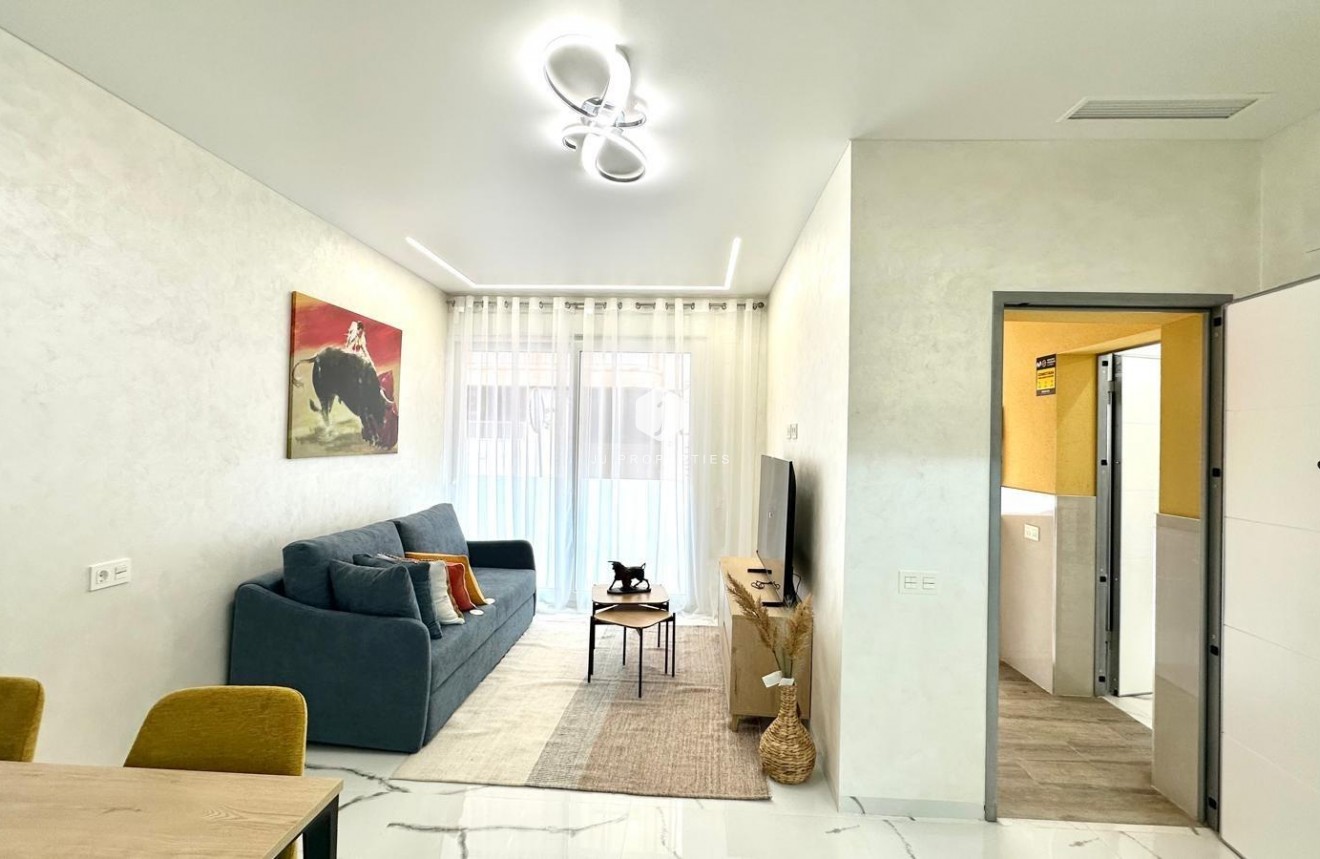 D'occasion - Appartement -
Torrevieja - Playa del Cura