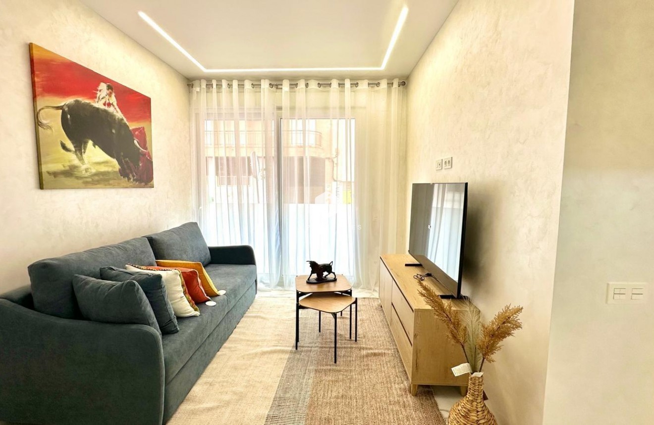 D'occasion - Appartement -
Torrevieja - Playa del Cura