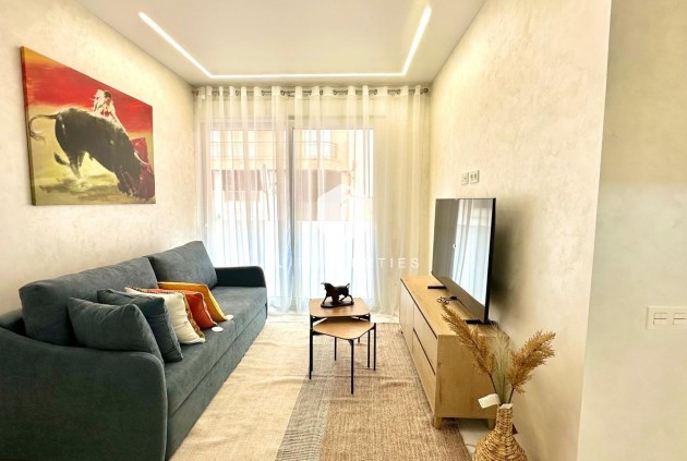 D'occasion - Appartement -
Torrevieja - Playa del Cura