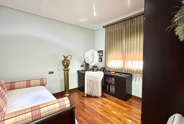 Resale - Chalet -
Torrevieja - La siesta