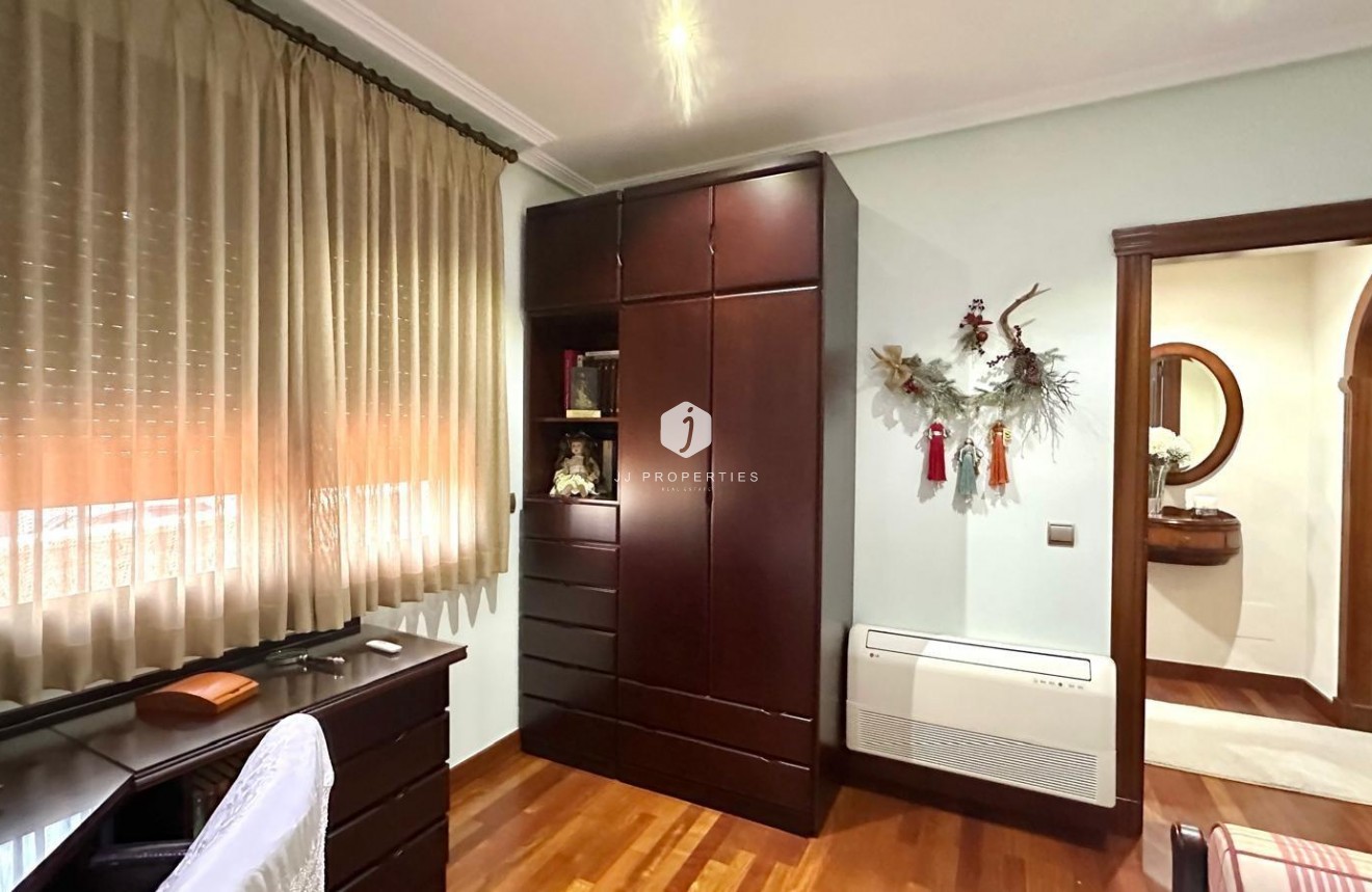 Resale - Chalet -
Torrevieja - La siesta