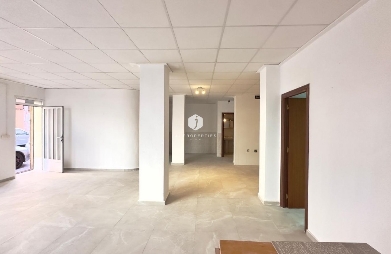 Resale - Apartment / flat -
Torrevieja - Centro