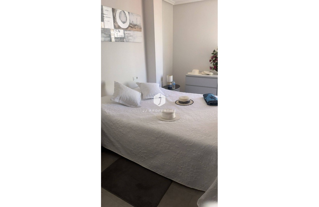 Resale - Penthouse -
Torrevieja - Centro