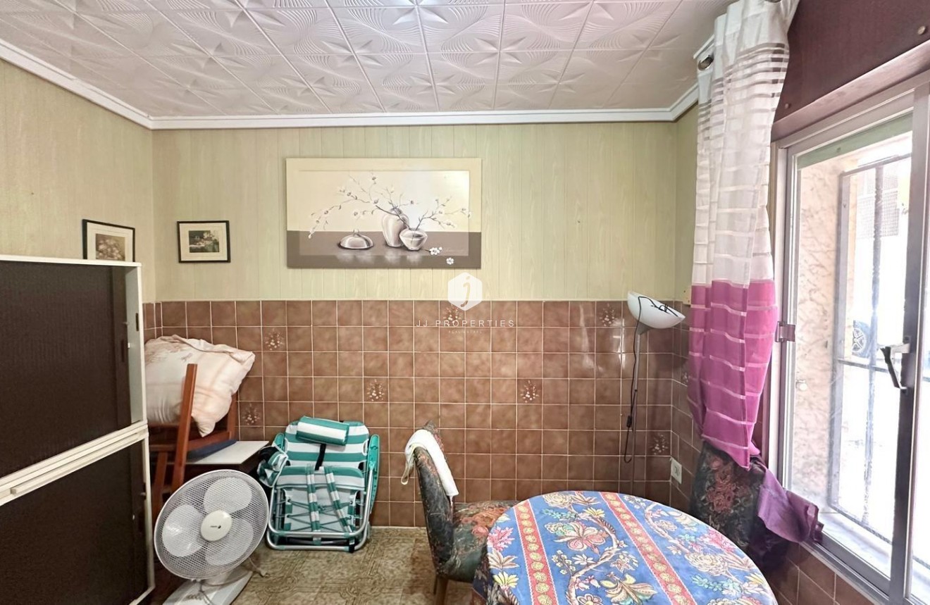 Resale - Chalet -
Torrevieja - Playa del Cura