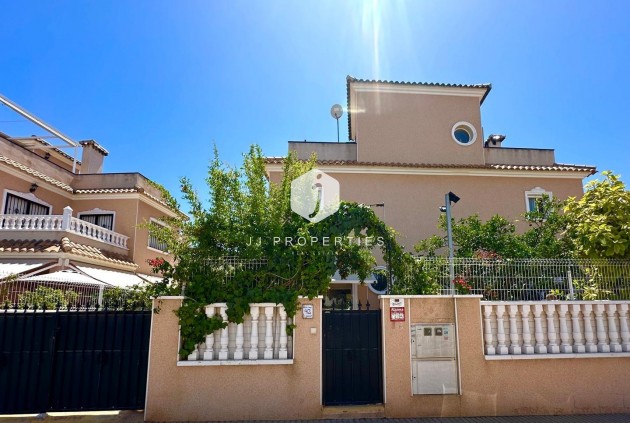 Resale - Villa -
Orihuela Costa - La Regia