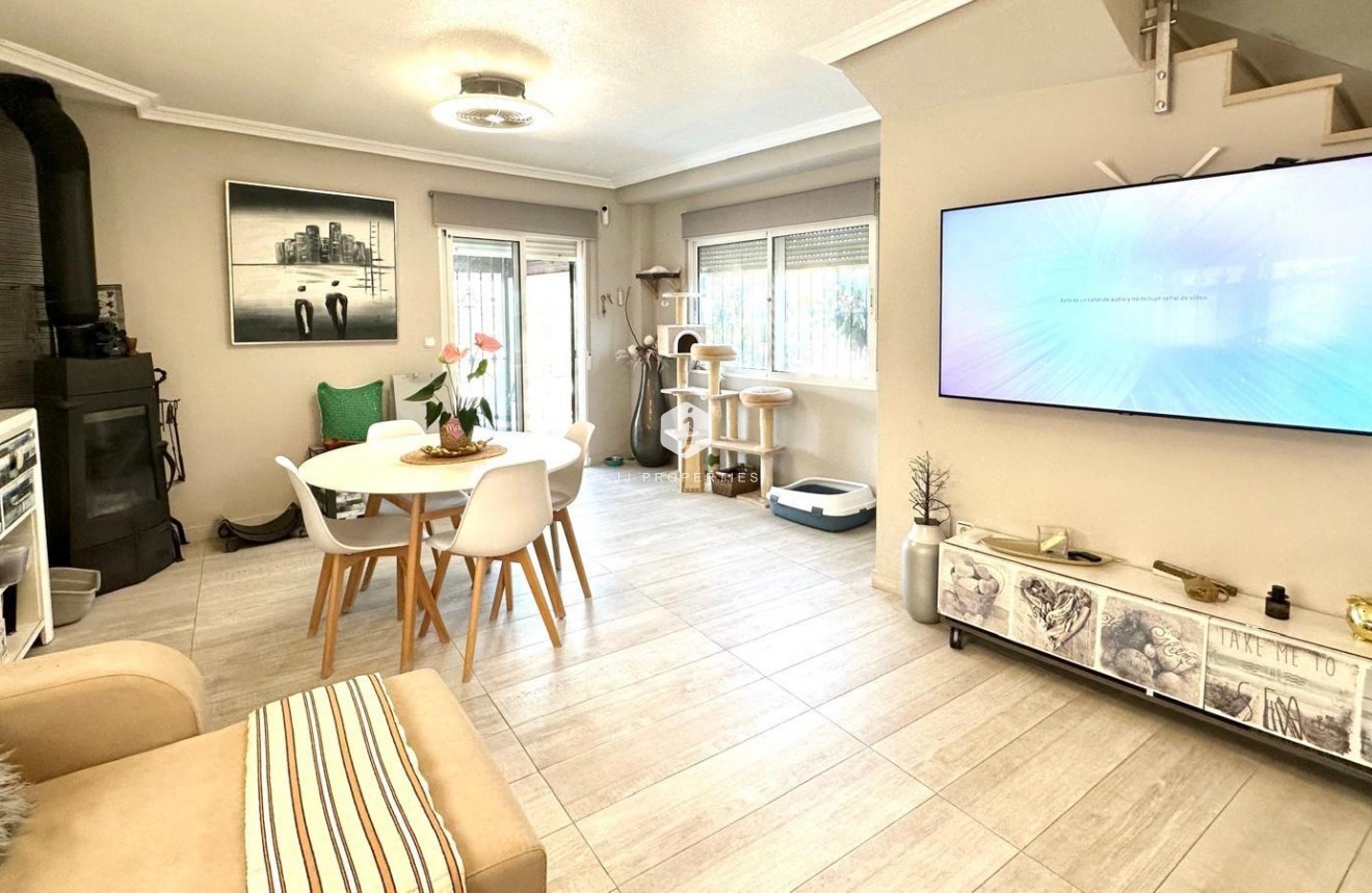 Resale - Villa -
Orihuela Costa - La Regia