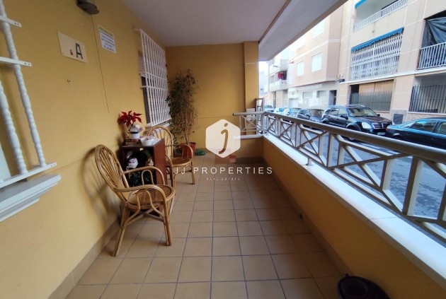 Resale - Apartment / flat -
Torrevieja - Estacion de autobuses