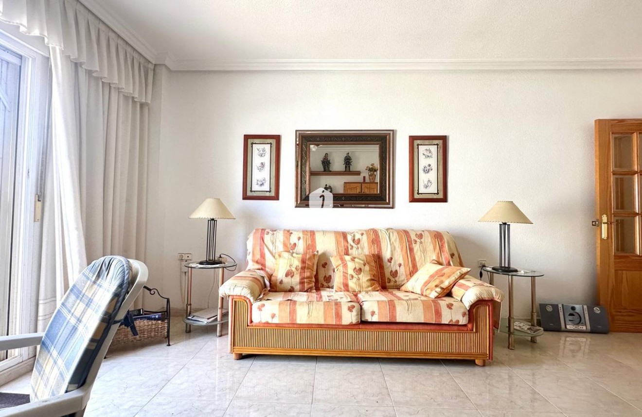 D'occasion - Attique -
Torrevieja - Centro