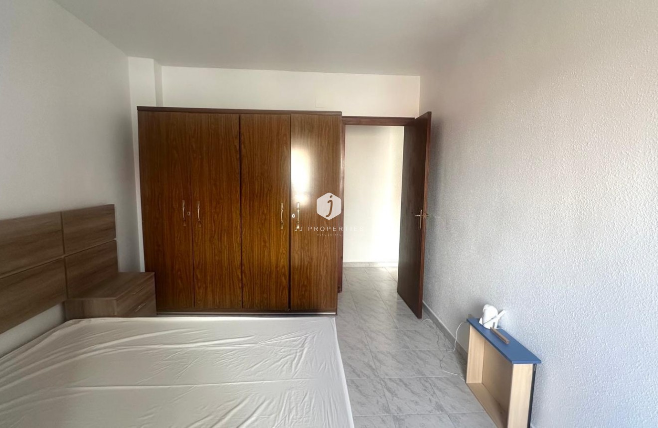 Resale - Apartment / flat -
Torrevieja - Estacion de autobuses