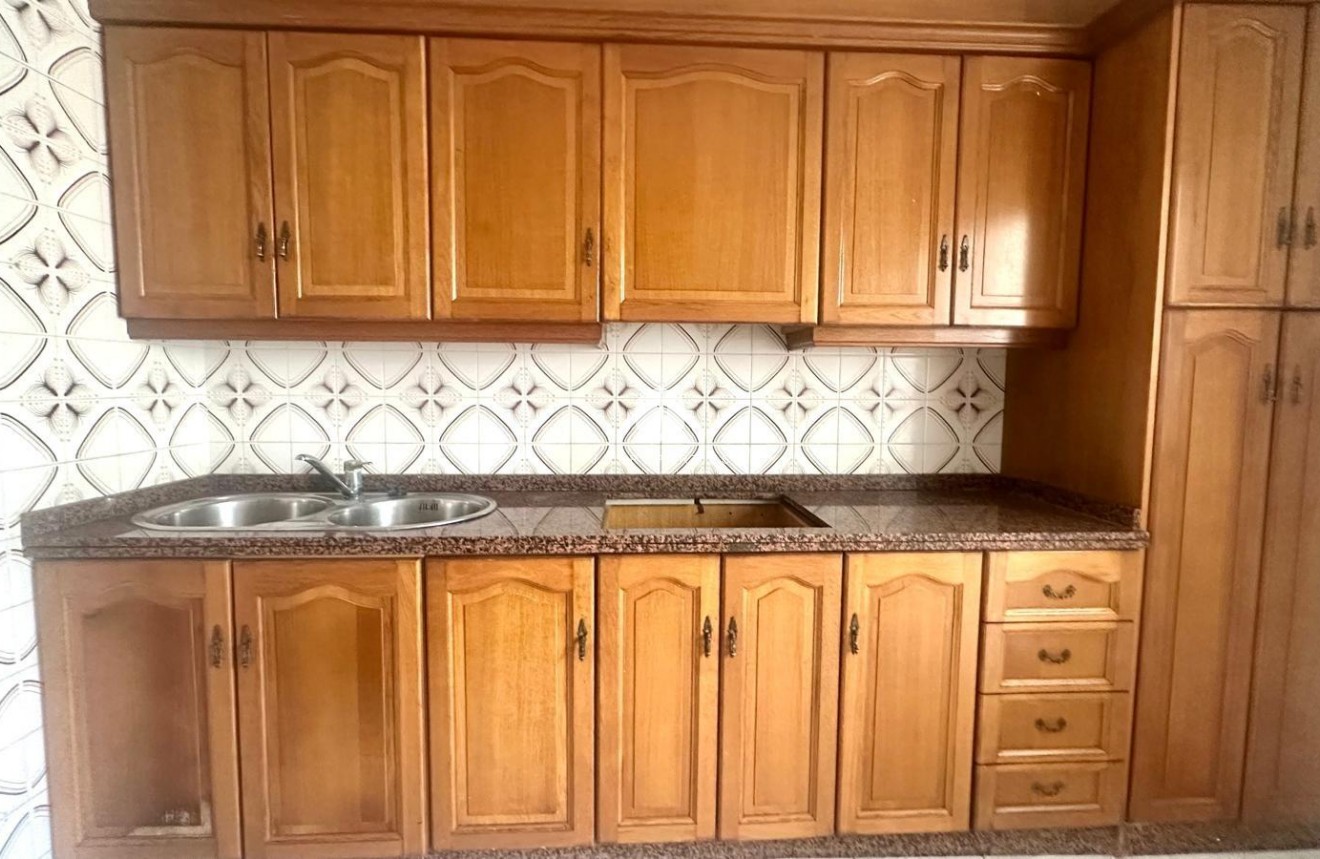 Resale - Apartment / flat -
Torrevieja - Estacion de autobuses