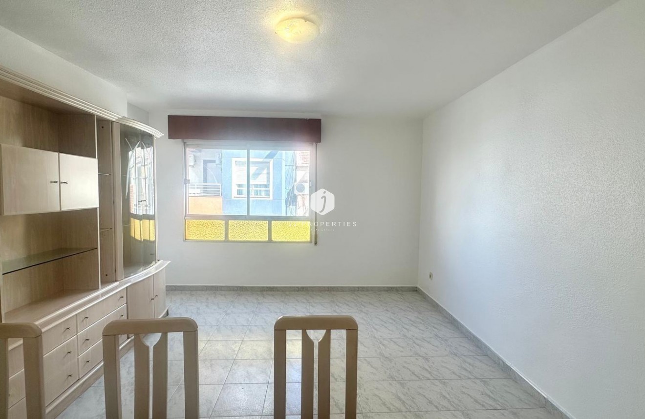 Resale - Apartment / flat -
Torrevieja - Estacion de autobuses