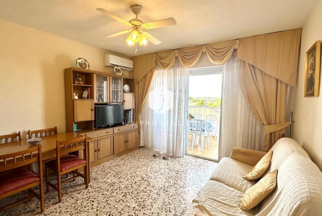 Resale - Apartment / flat -
Torrevieja - Punta prima