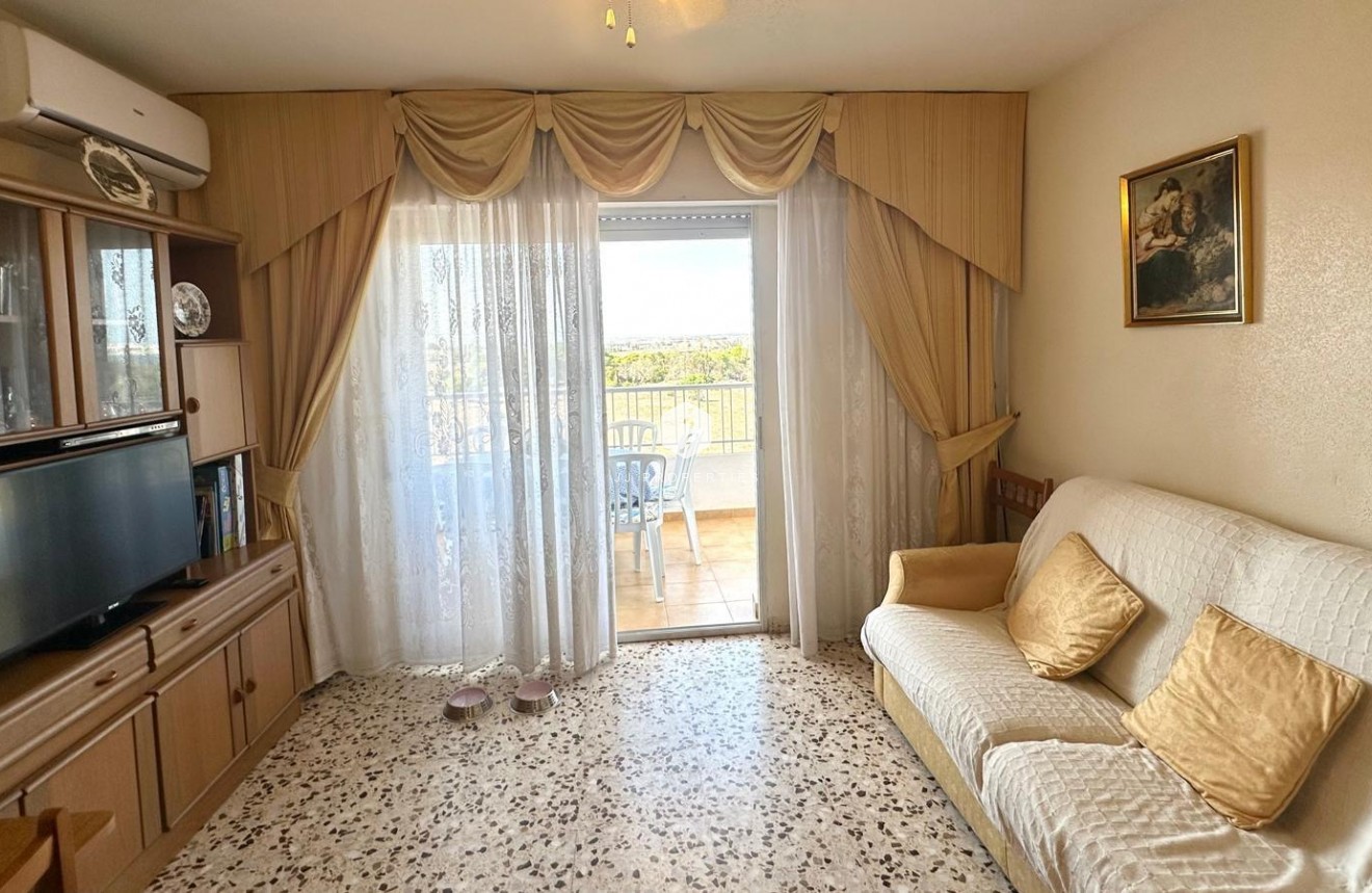 Resale - Apartment / flat -
Torrevieja - Punta prima