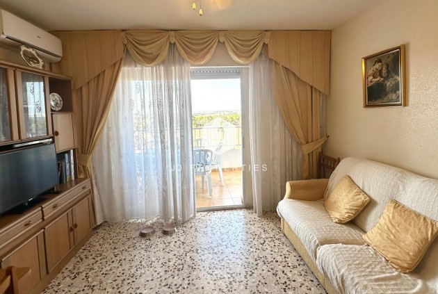 Resale - Apartment / flat -
Torrevieja - Punta prima