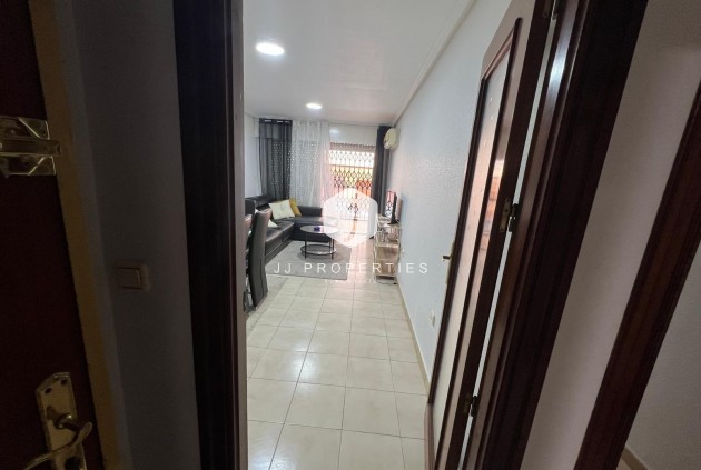 Resale - Apartment / flat -
Torrevieja - Playa del Cura