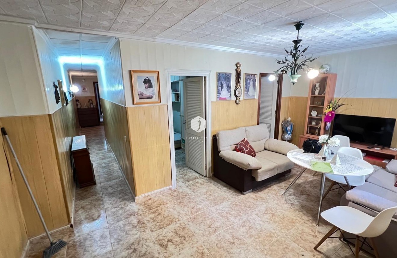 Resale - Apartment / flat -
Torrevieja