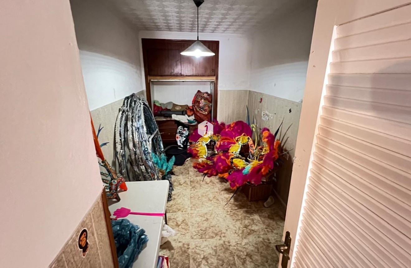 Resale - Apartment / flat -
Torrevieja