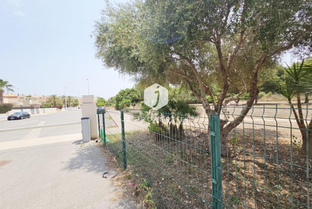 Resale - Villa -
Orihuela Costa - La Regia