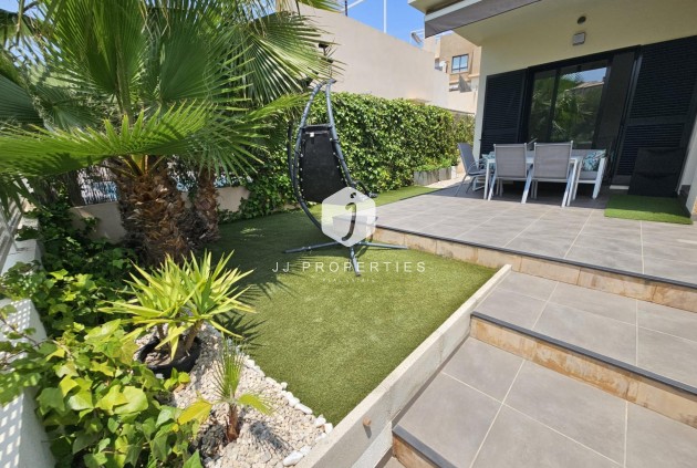 Resale - Villa -
Orihuela Costa - La Regia