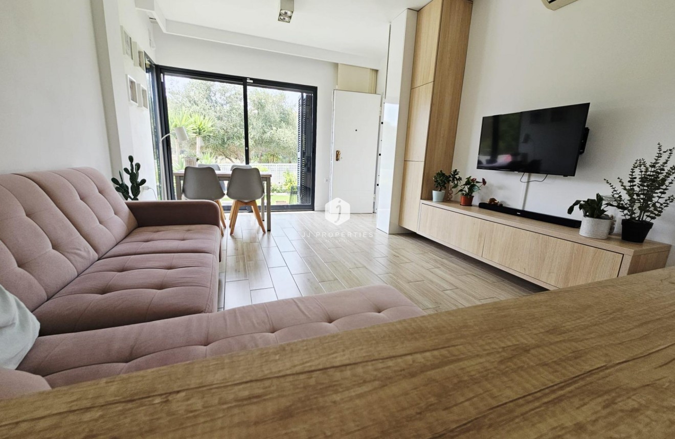 Resale - Villa -
Orihuela Costa - La Regia