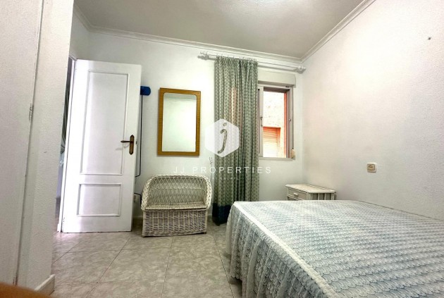 Resale - Apartment / flat -
Torrevieja - Centro