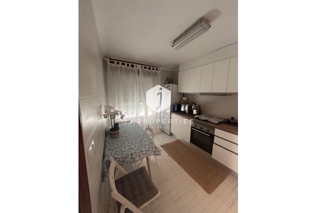 Resale - Chalet -
Torrevieja - Centro