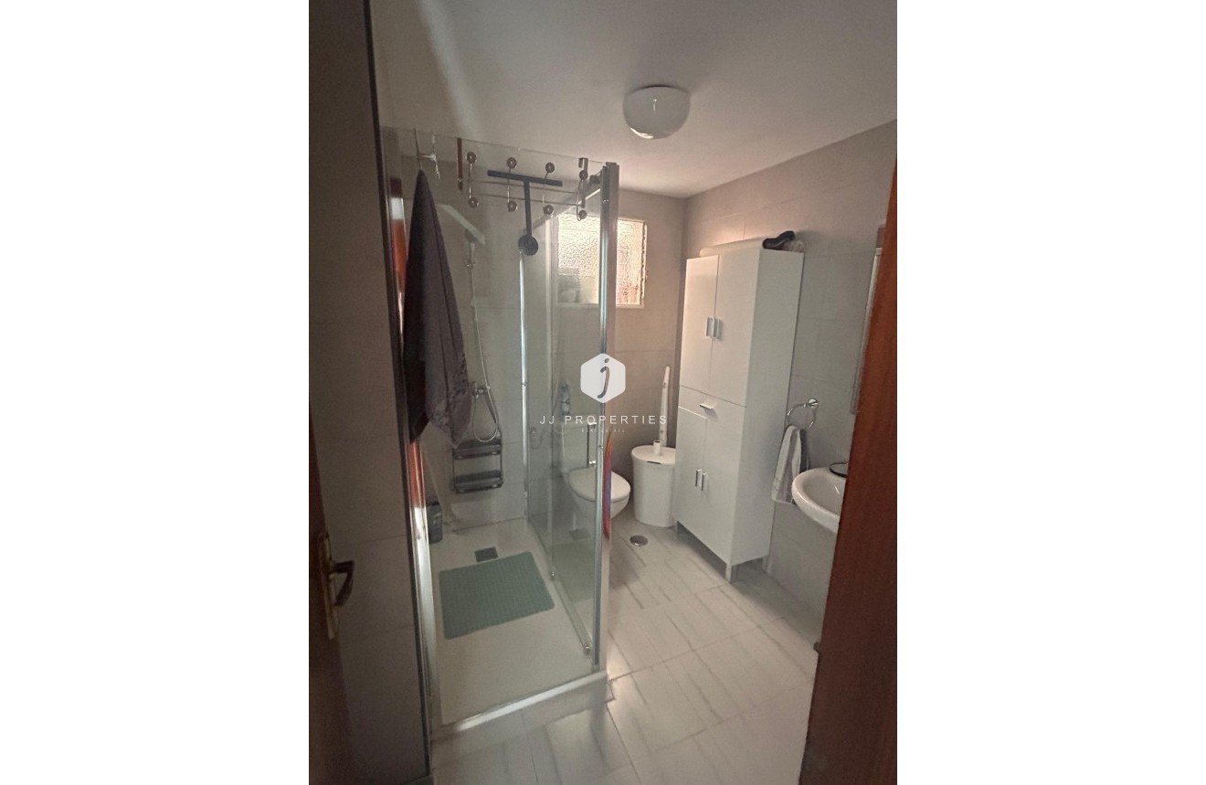 Resale - Chalet -
Torrevieja - Centro