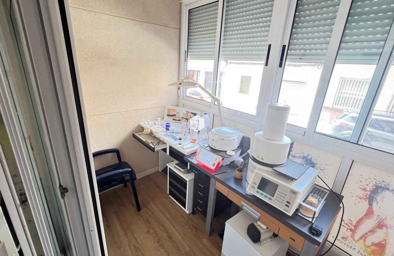 Resale - Apartment / flat -
Torrevieja