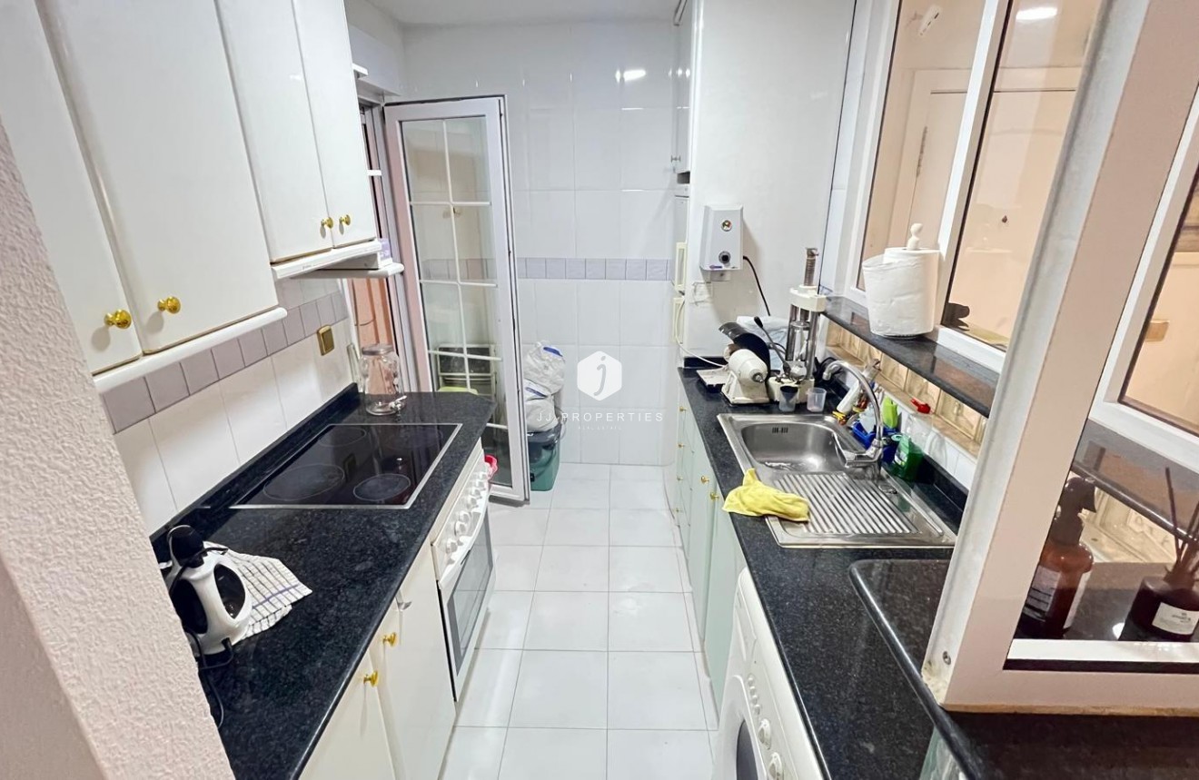 Resale - Apartment / flat -
Torrevieja