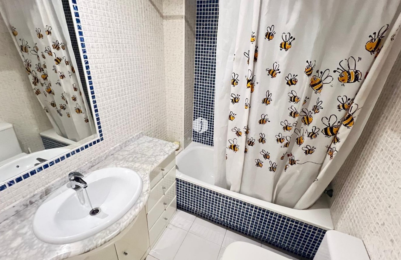 Resale - Apartment / flat -
Torrevieja