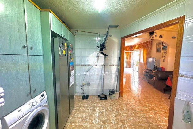 Resale - Apartment / flat -
Torrevieja - Playa del Cura