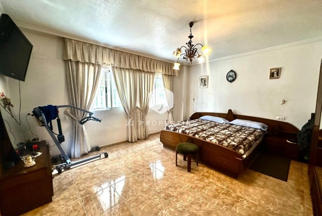 Resale - Apartment / flat -
Torrevieja - Playa del Cura