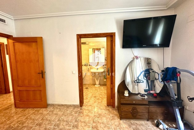 Resale - Apartment / flat -
Torrevieja - Playa del Cura