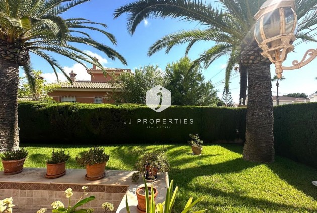 Aus zweiter Hand - Villa -
Cabo Roig - Costa Blanca