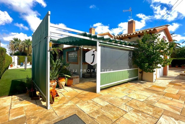 Aus zweiter Hand - Villa -
Cabo Roig - Costa Blanca