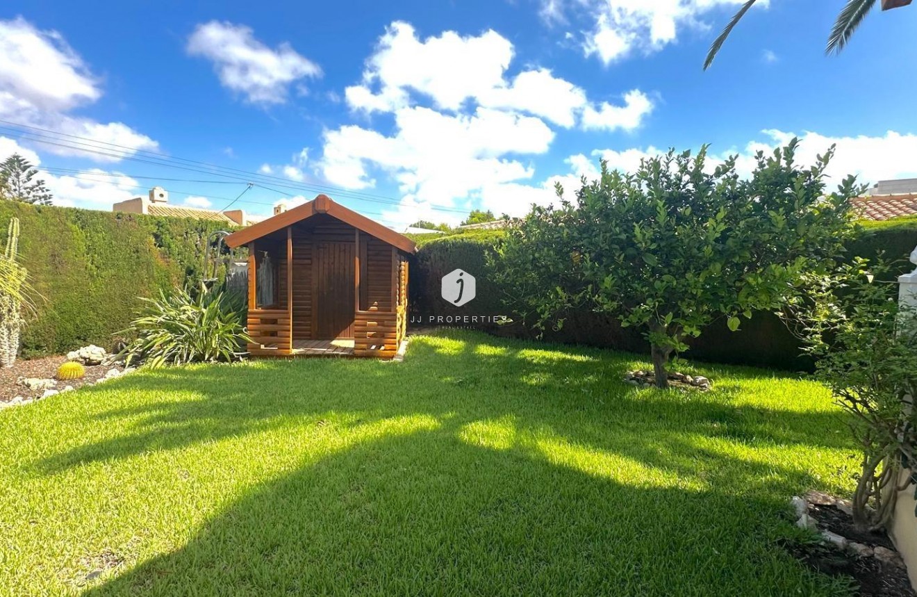 Aus zweiter Hand - Villa -
Cabo Roig - Costa Blanca