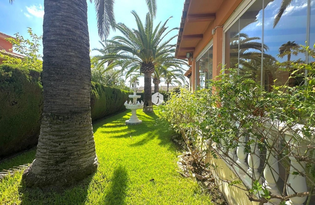 Aus zweiter Hand - Villa -
Cabo Roig - Costa Blanca