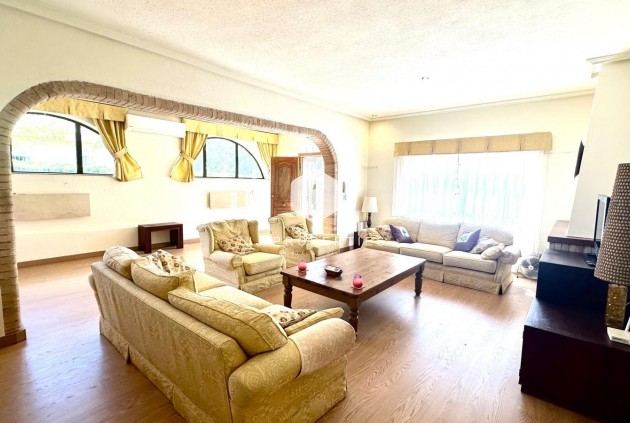 Aus zweiter Hand - Villa -
Cabo Roig - Costa Blanca